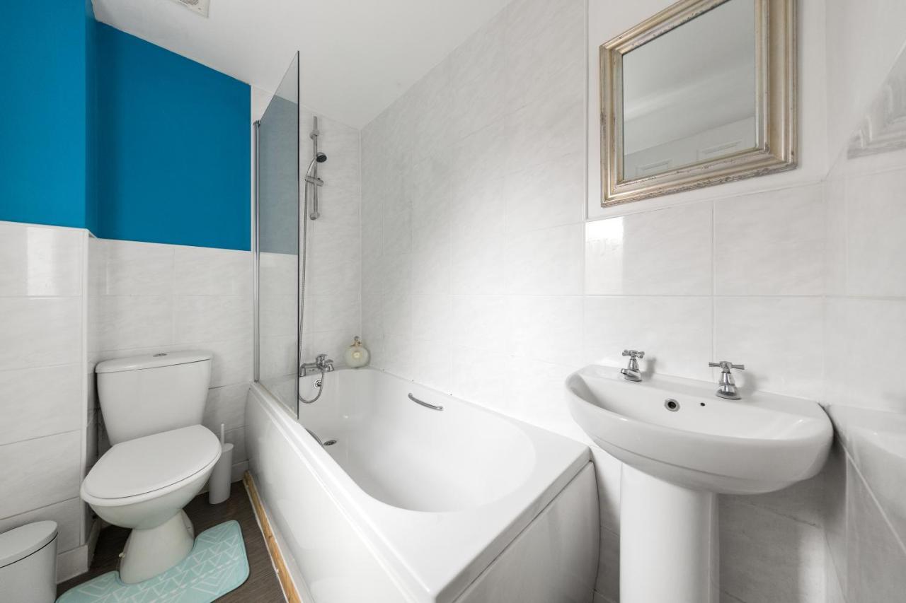 Royal House Wolverhampton - Perfect For Contractors & Large Groups Buitenkant foto
